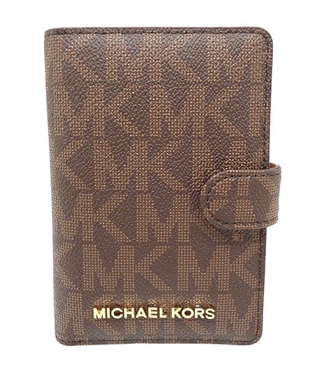 michael kors porte document|Passport & Travel Cases .